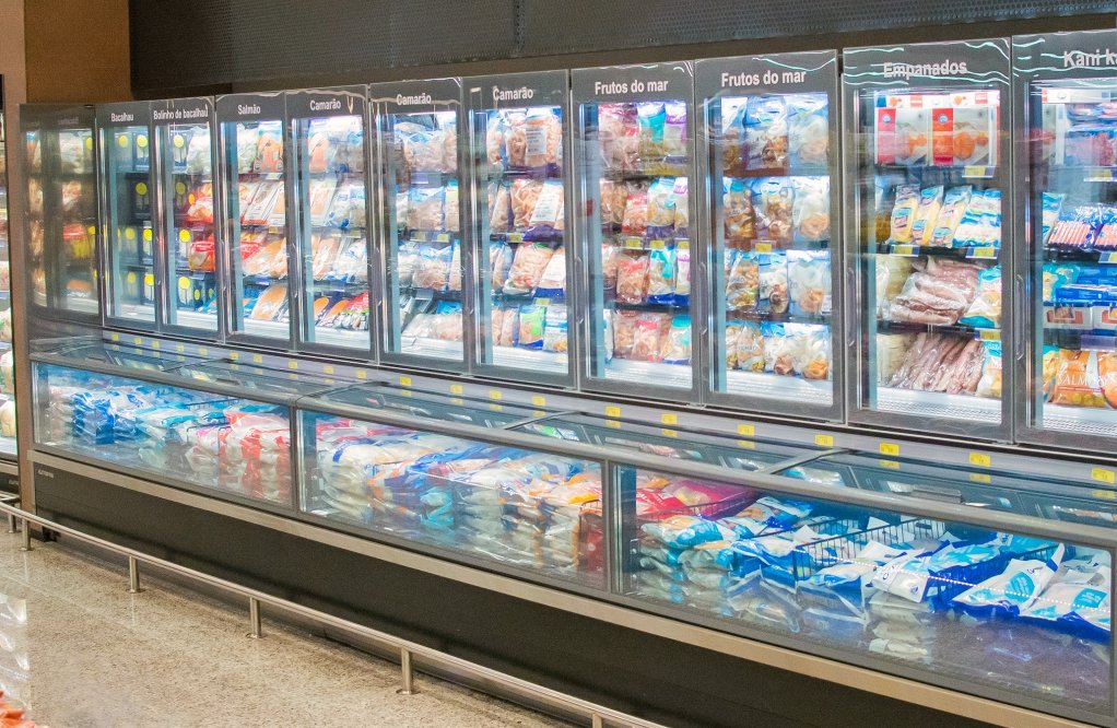 Refrigerated Display Case for a frozen